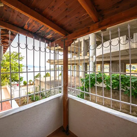 Cikuli Apartment *