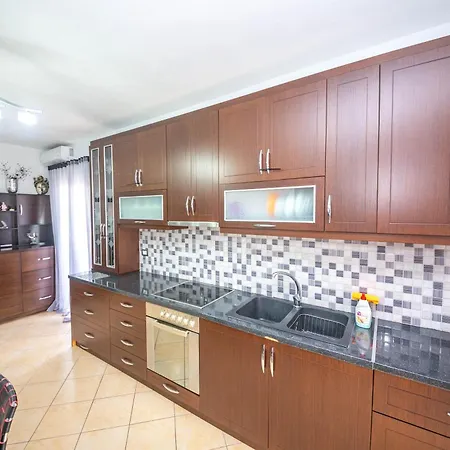 Apartment Cikuli *