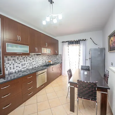 Cikuli Apartment