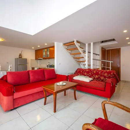 Cikuli Apartment