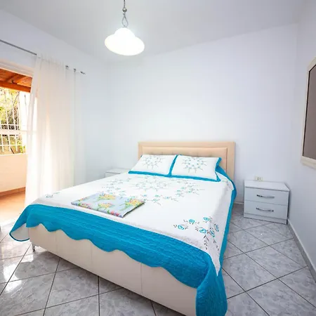 Cikuli Apartment *
