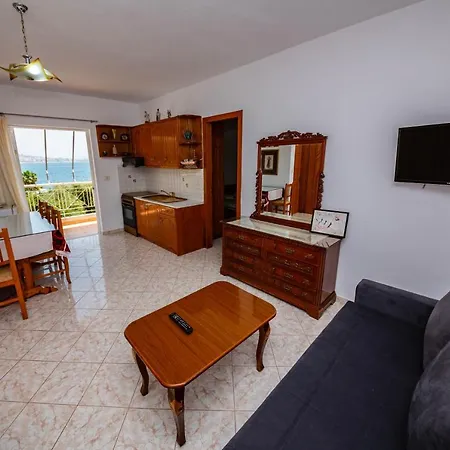 Cikuli Apartment *