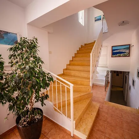 Cikuli Apartment