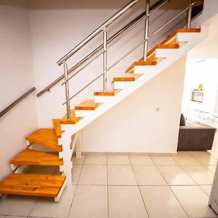 Cikuli Apartment