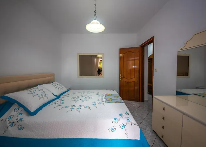 公寓 Cikuli Sarandë